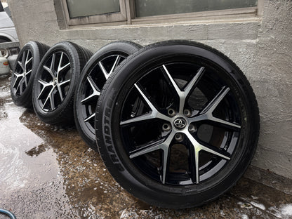 Toyota RAV4 18” Alloy Wheels with Good Tyres