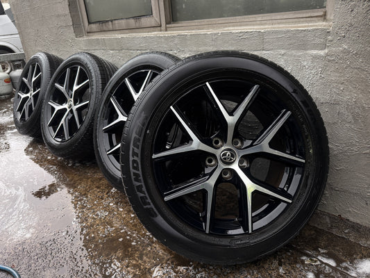 Toyota RAV4 18” Alloy Wheels with Good Tyres