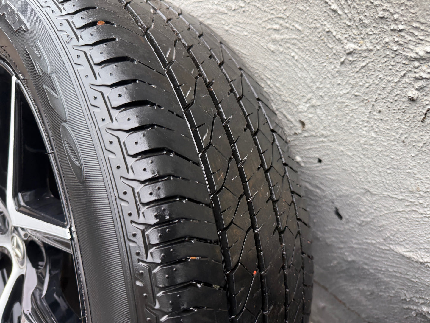 Toyota RAV4 18” Alloy Wheels with Good Tyres
