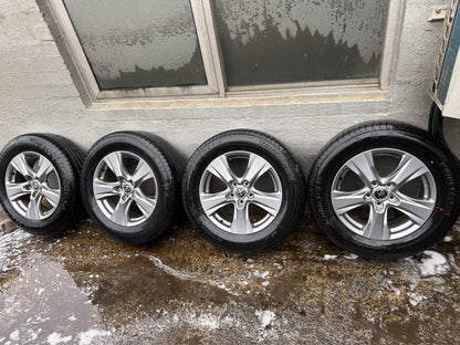 Toyota RAV4 17” Alloy Wheels with Good Bridgestone Tyres
