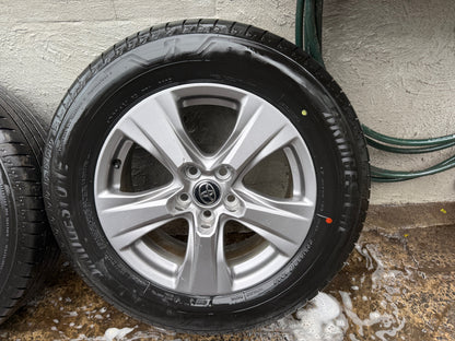 Toyota RAV4 17” Alloy Wheels with Good Bridgestone Tyres