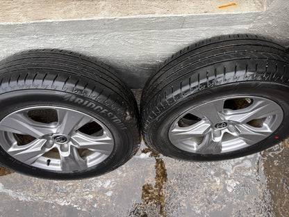 Toyota RAV4 17” Alloy Wheels with Good Bridgestone Tyres