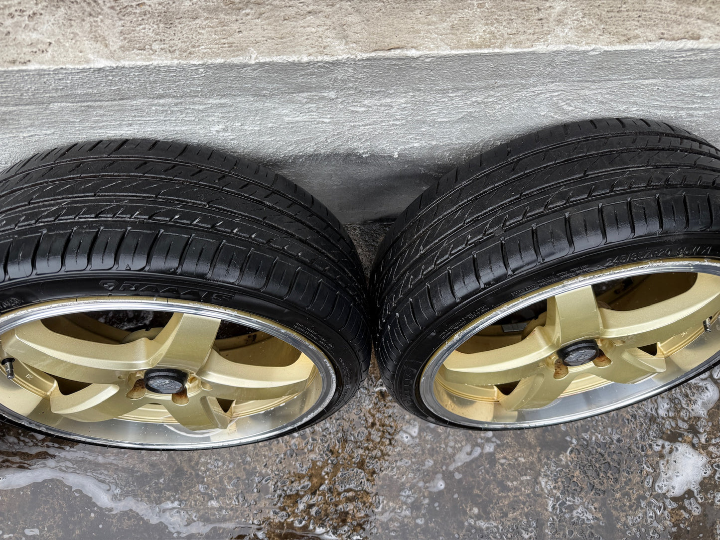HRS Dished 20” Alloy Wheels with Tyres