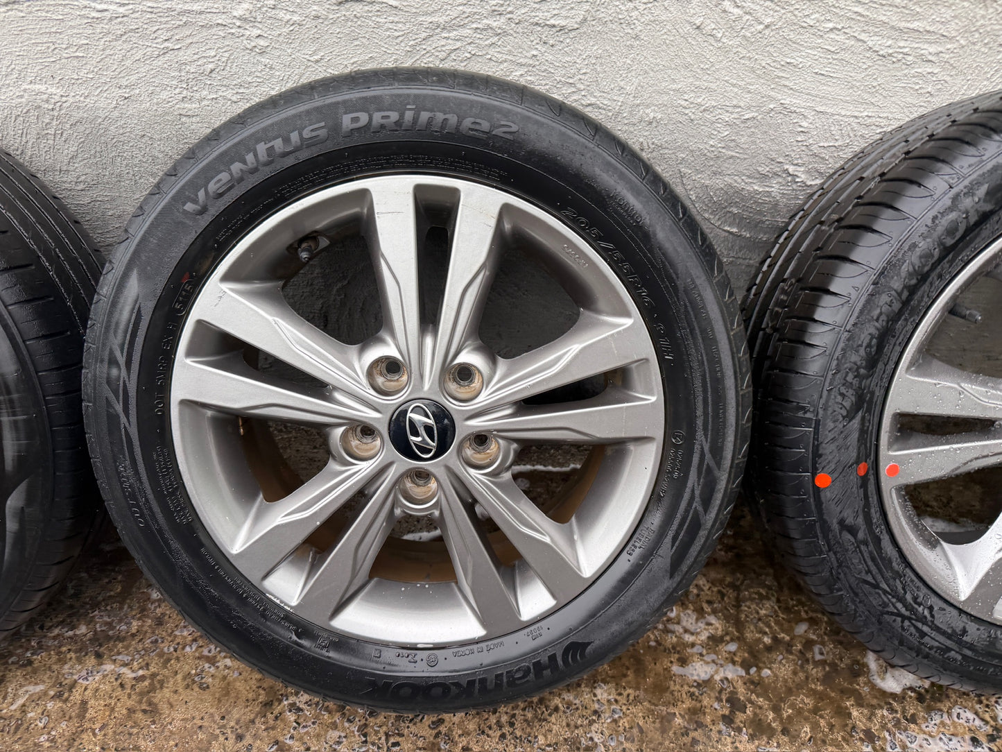 Hyundai Elantra 16” Alloy Wheels with Tyres