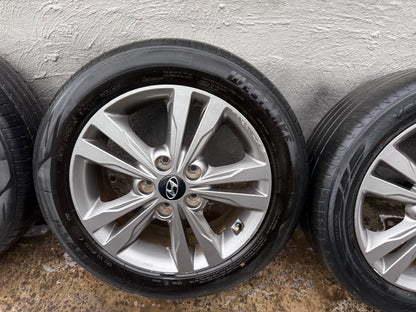 Hyundai Elantra 16” Alloy Wheels with Tyres