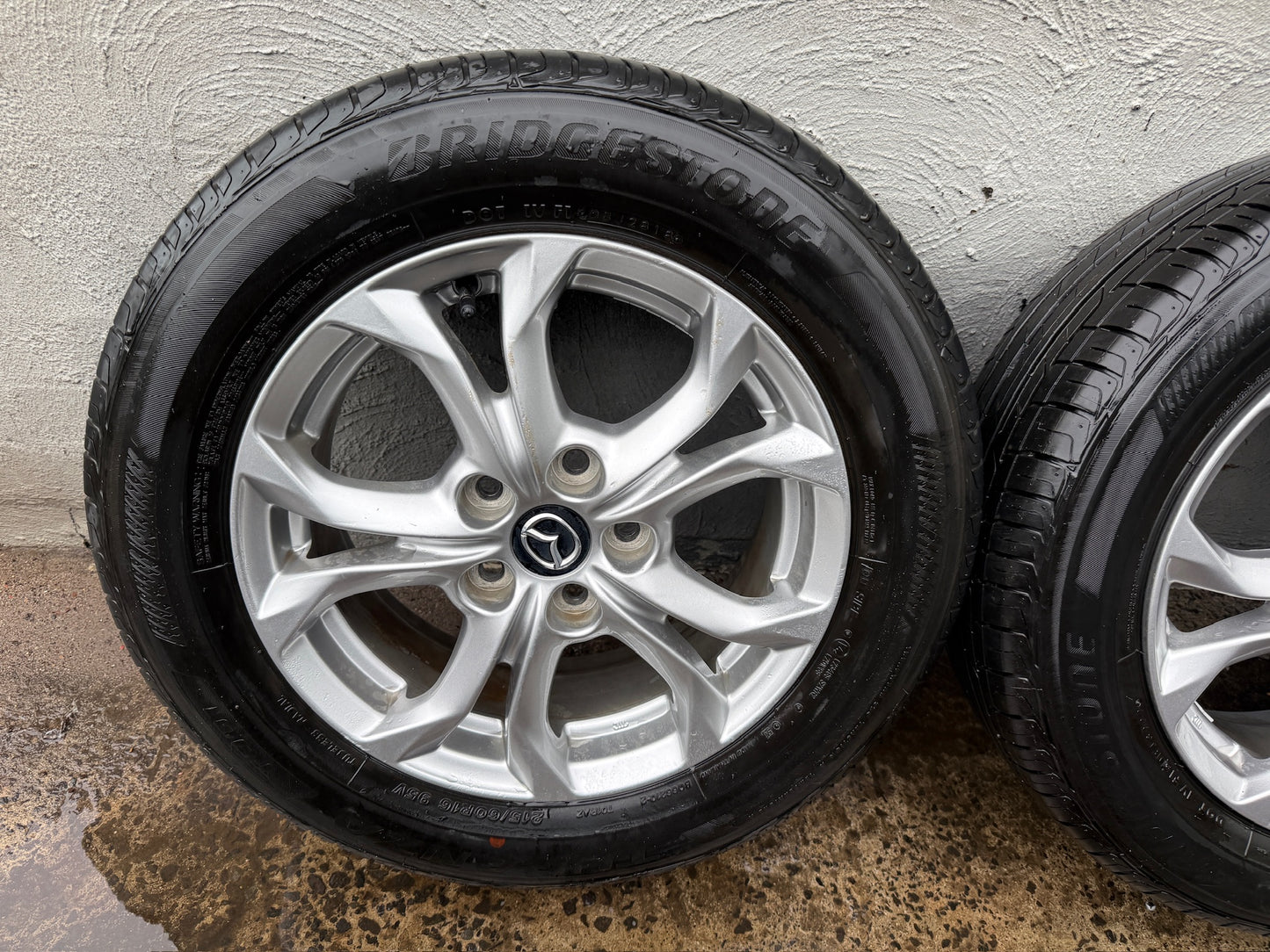 Mazda CX-3 16” Alloy Wheels with Good Bridgestone Tyres.