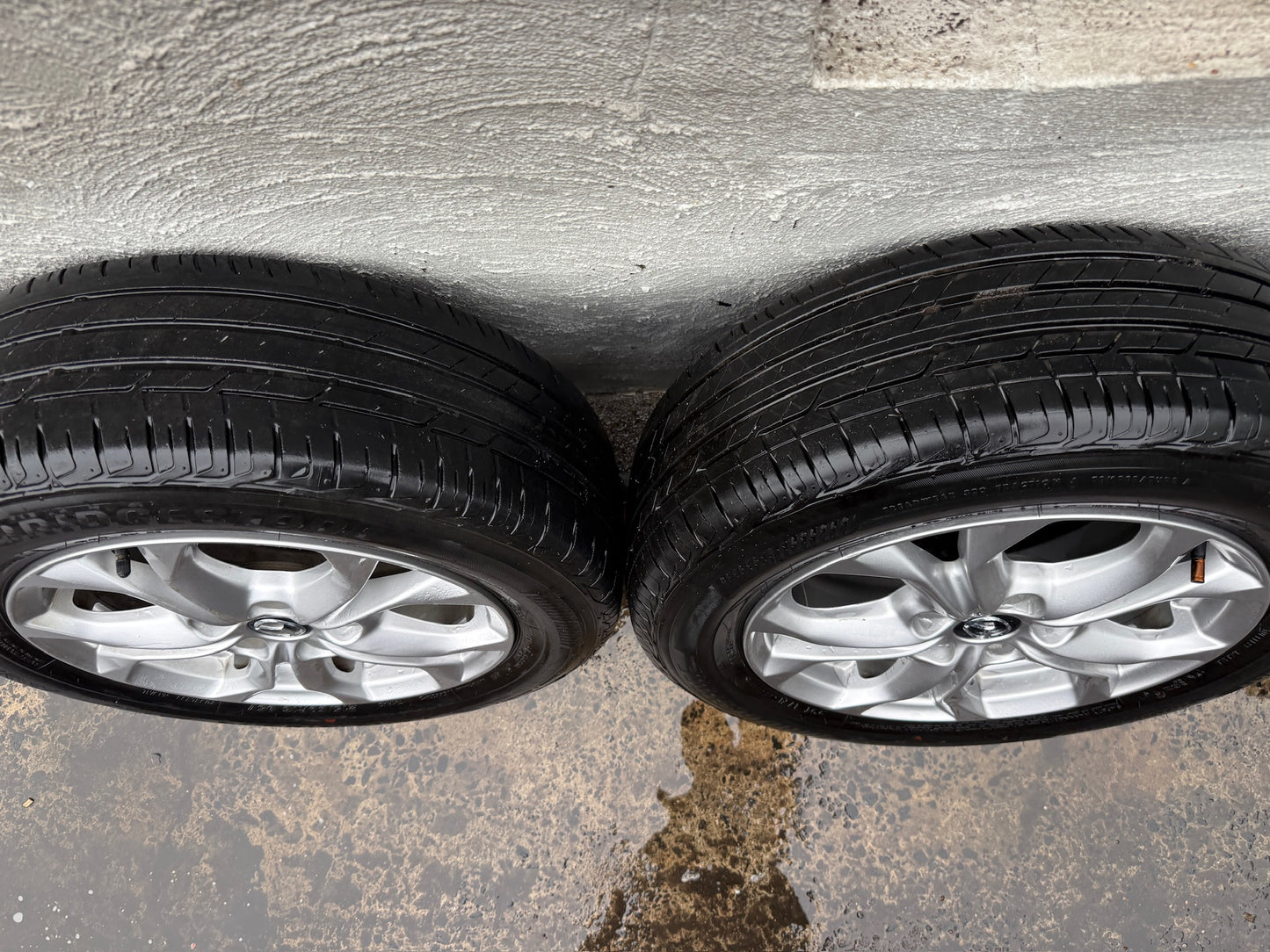 Mazda CX-3 16” Alloy Wheels with Good Bridgestone Tyres.
