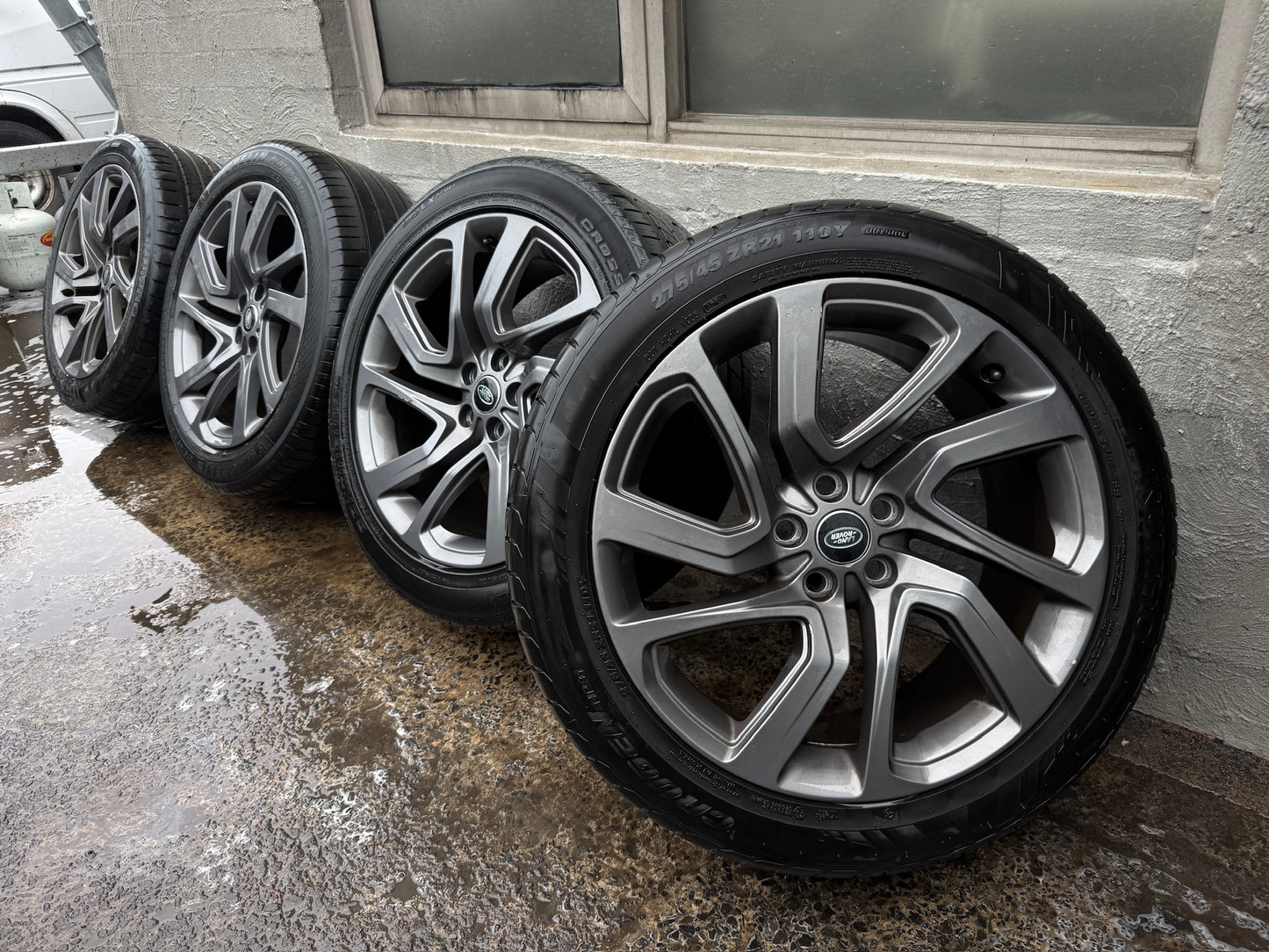 Land Rover Range Rover Sport 21” Alloy Wheels with Good Tyres