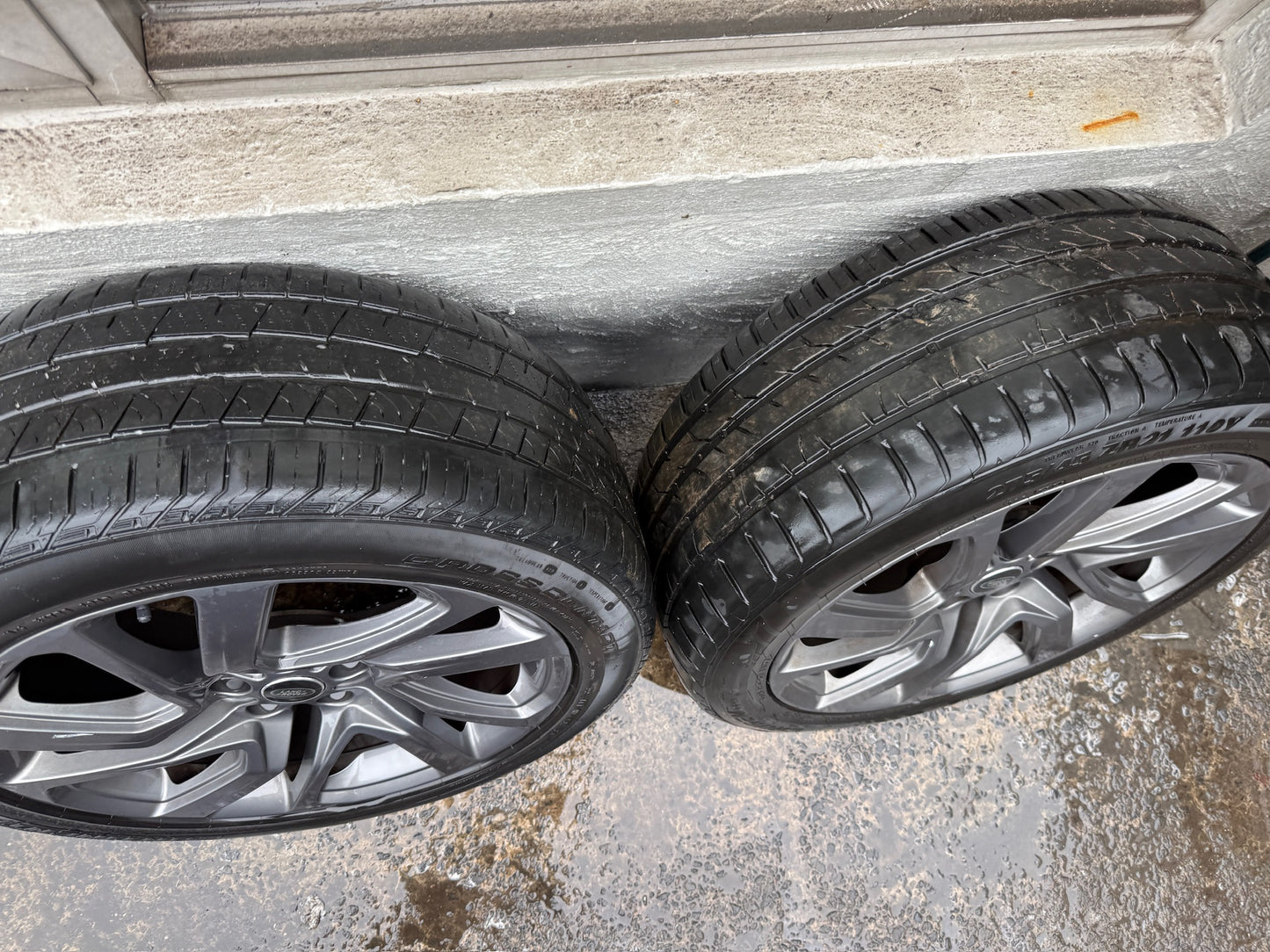 Land Rover Range Rover Sport 21” Alloy Wheels with Good Tyres