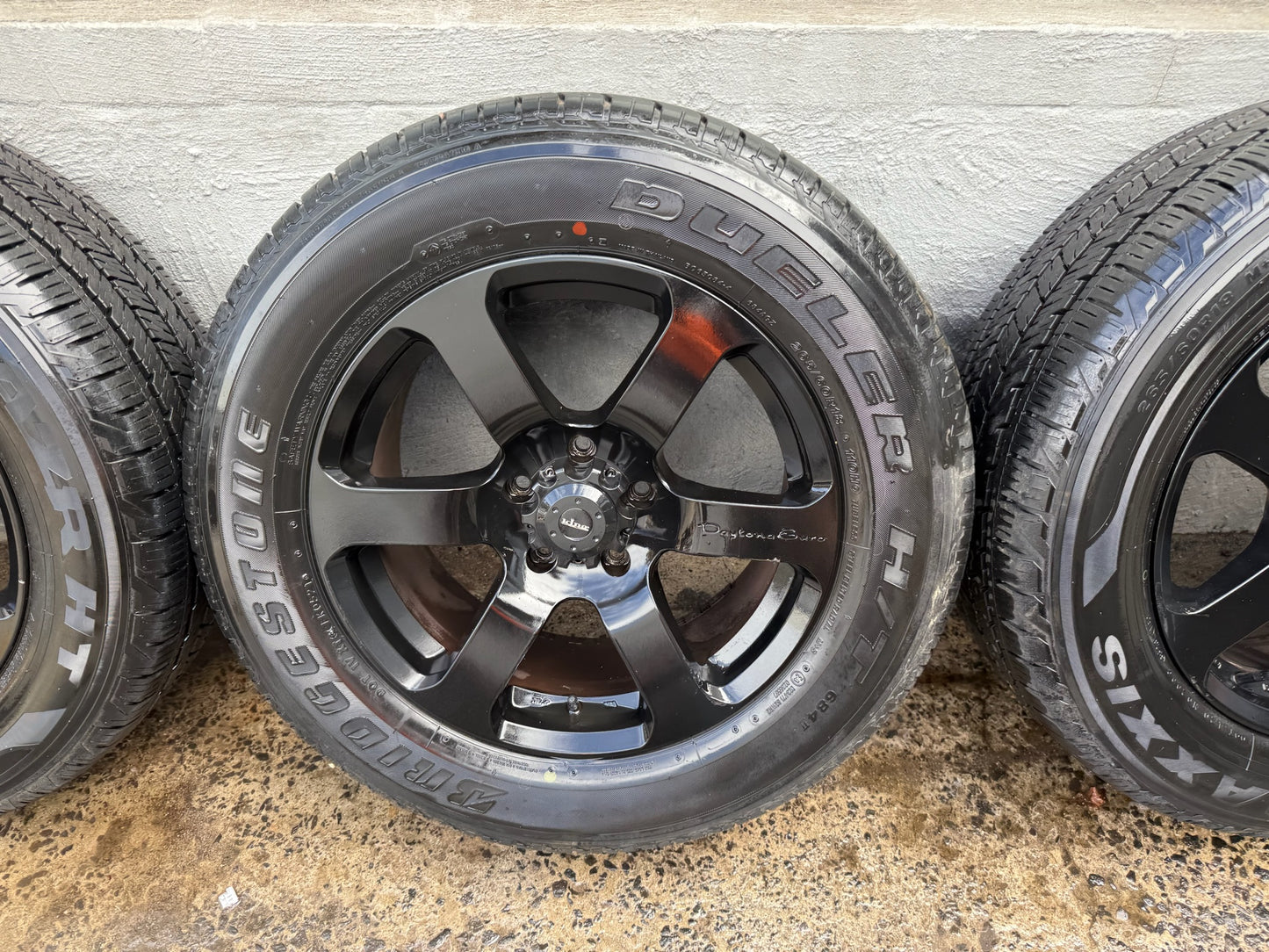 King Daytona 5 Stud 18” Black Alloy Wheels with Bridgestone Dueler Tyres