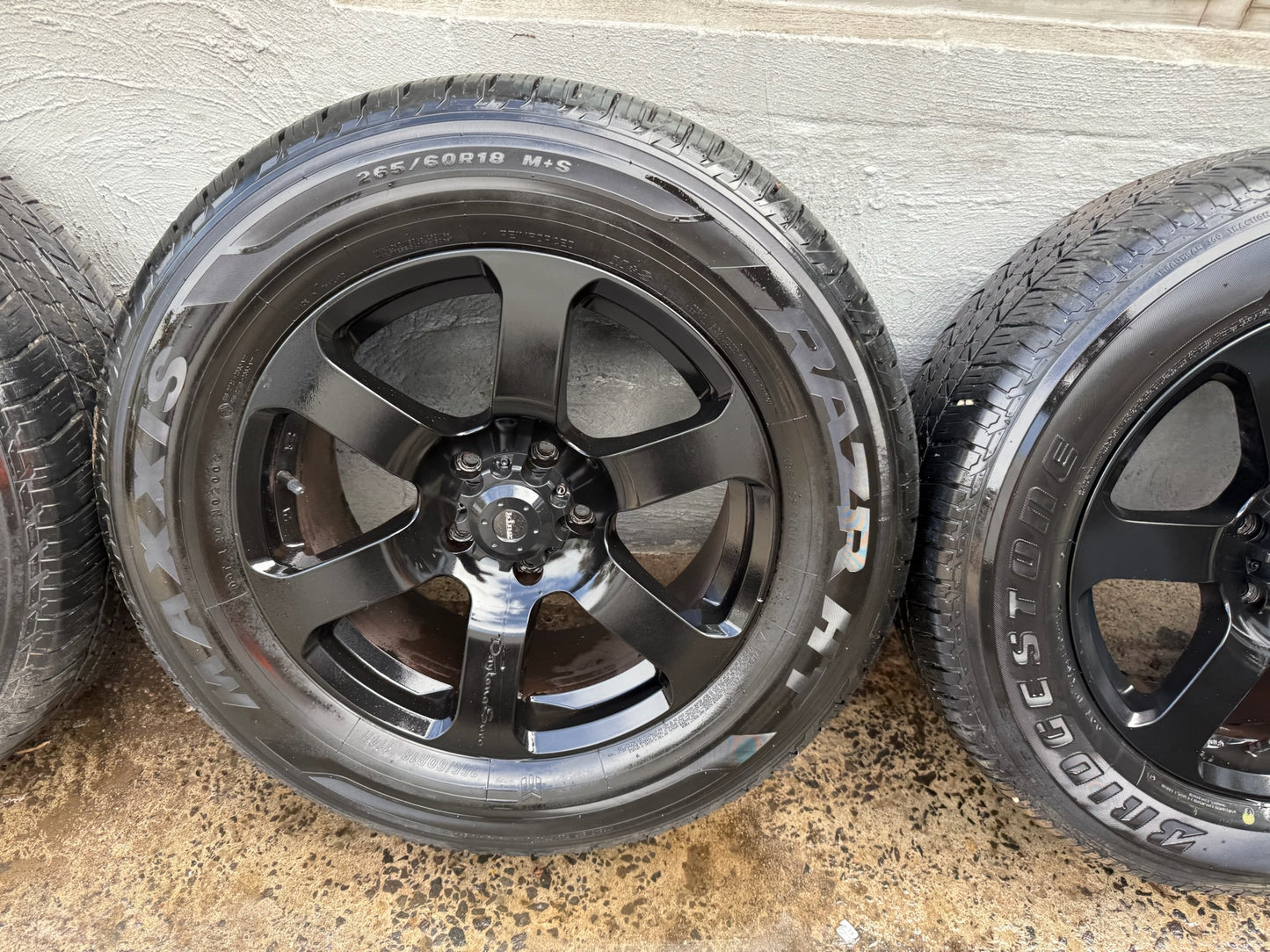 King Daytona 5 Stud 18” Black Alloy Wheels with Bridgestone Dueler Tyres
