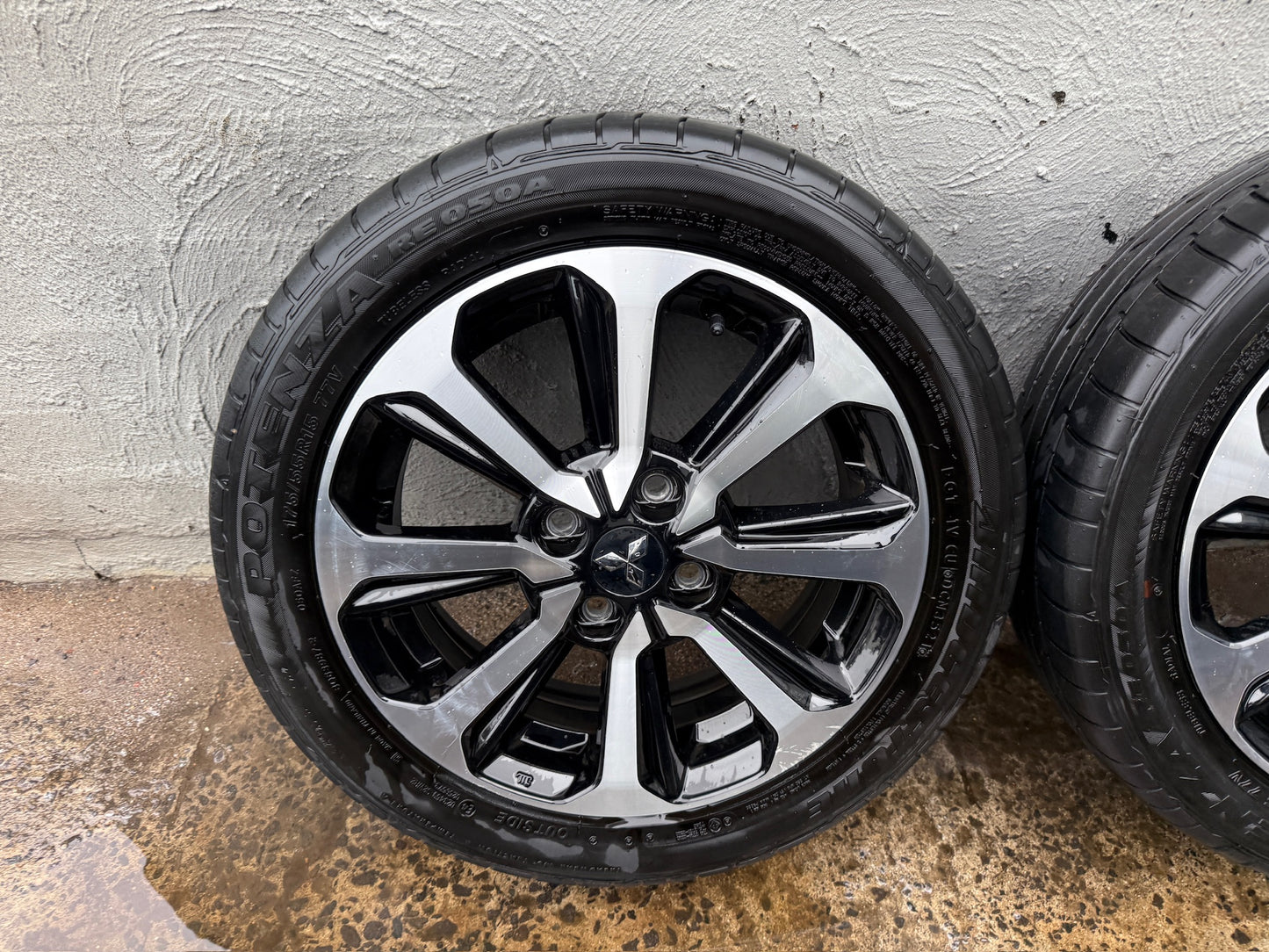 Mitsubishi Mirage 15” Alloy Wheels with Excellent Tyres