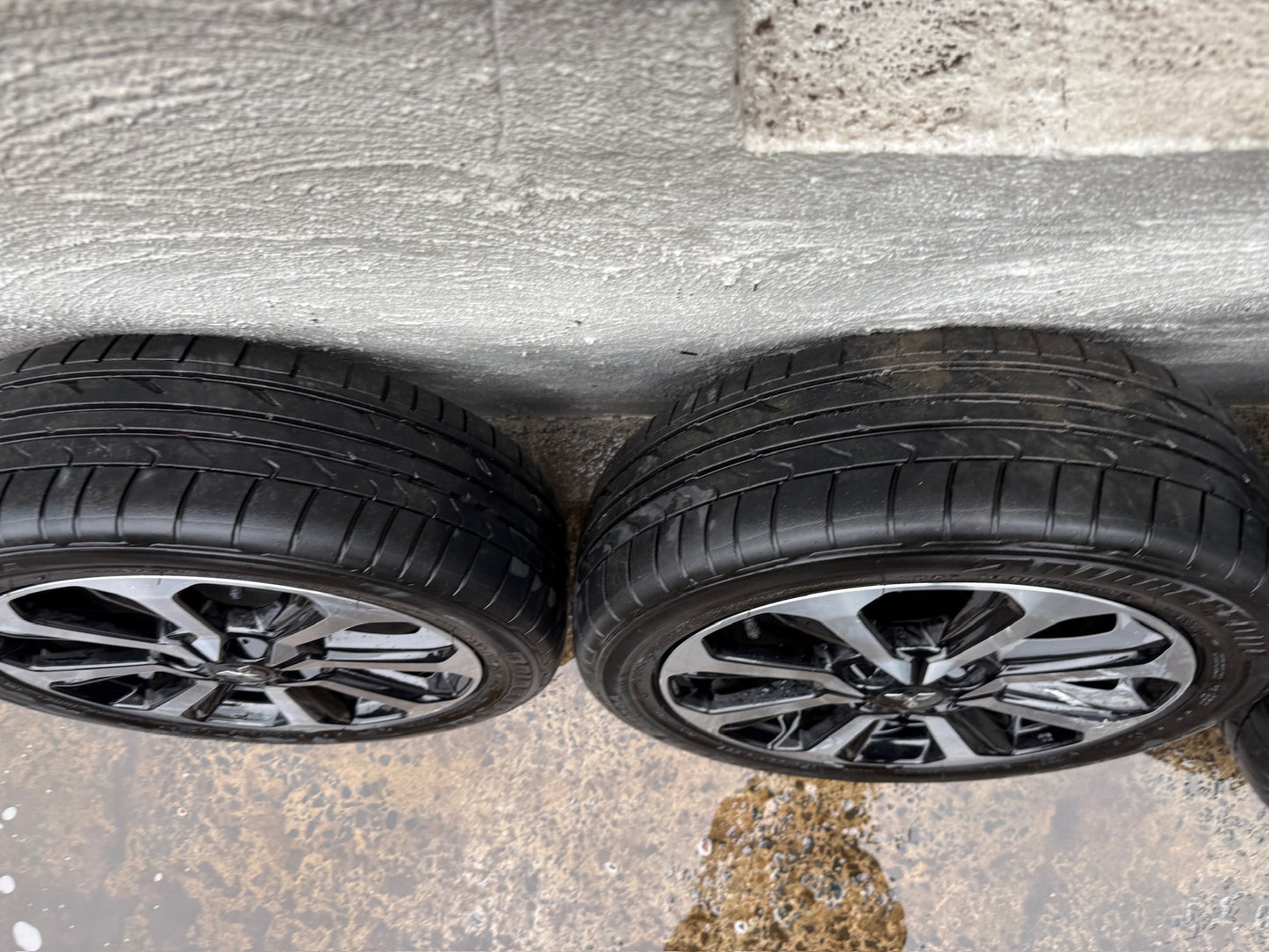Mitsubishi Mirage 15” Alloy Wheels with Excellent Tyres