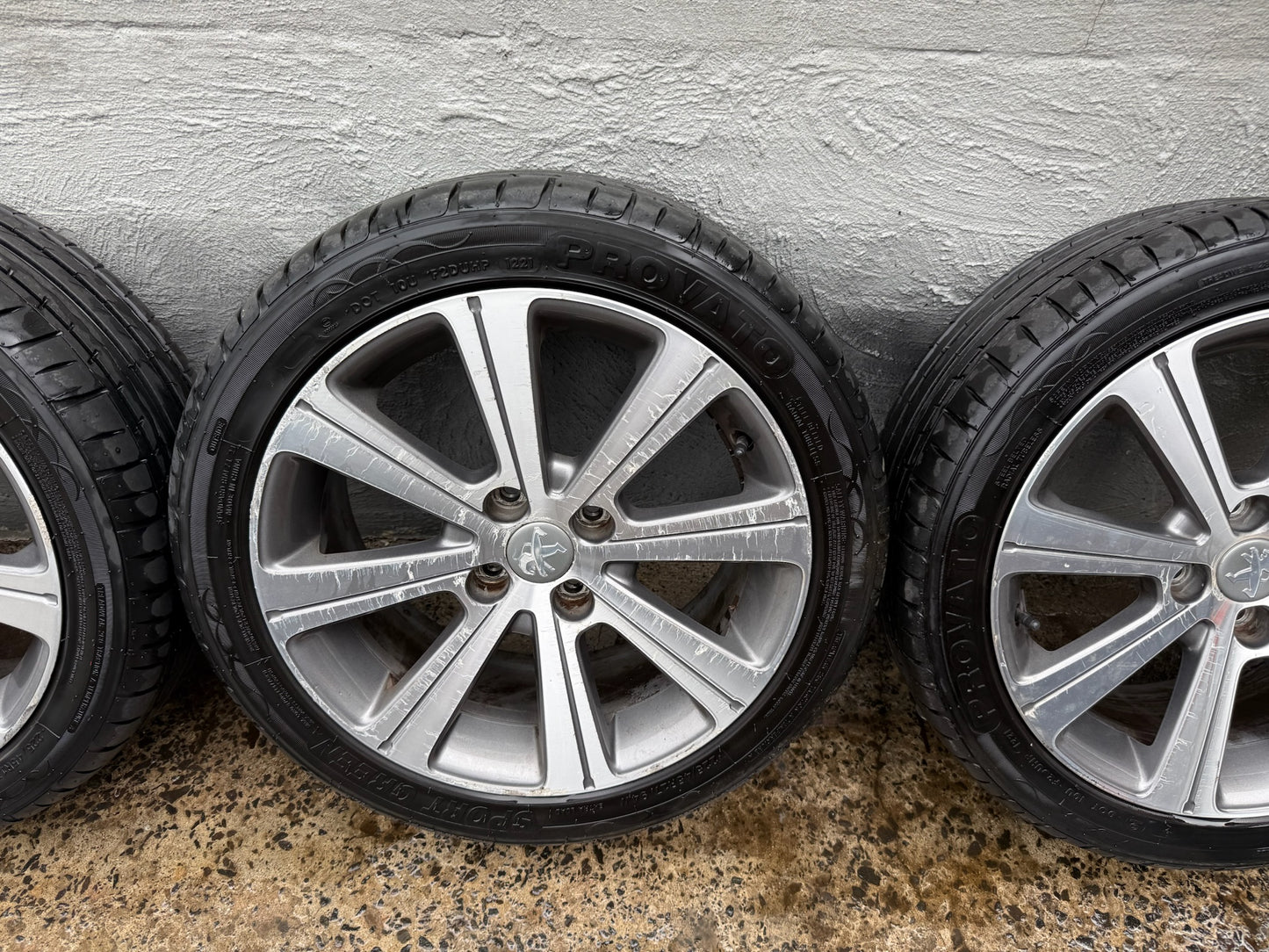 Peugeot 308 17” Alloy Wheels with Excellent Tyres