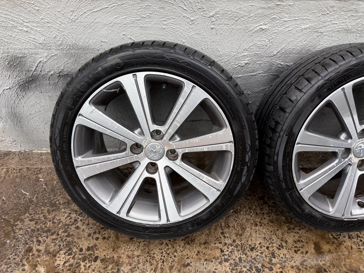Peugeot 308 17” Alloy Wheels with Excellent Tyres
