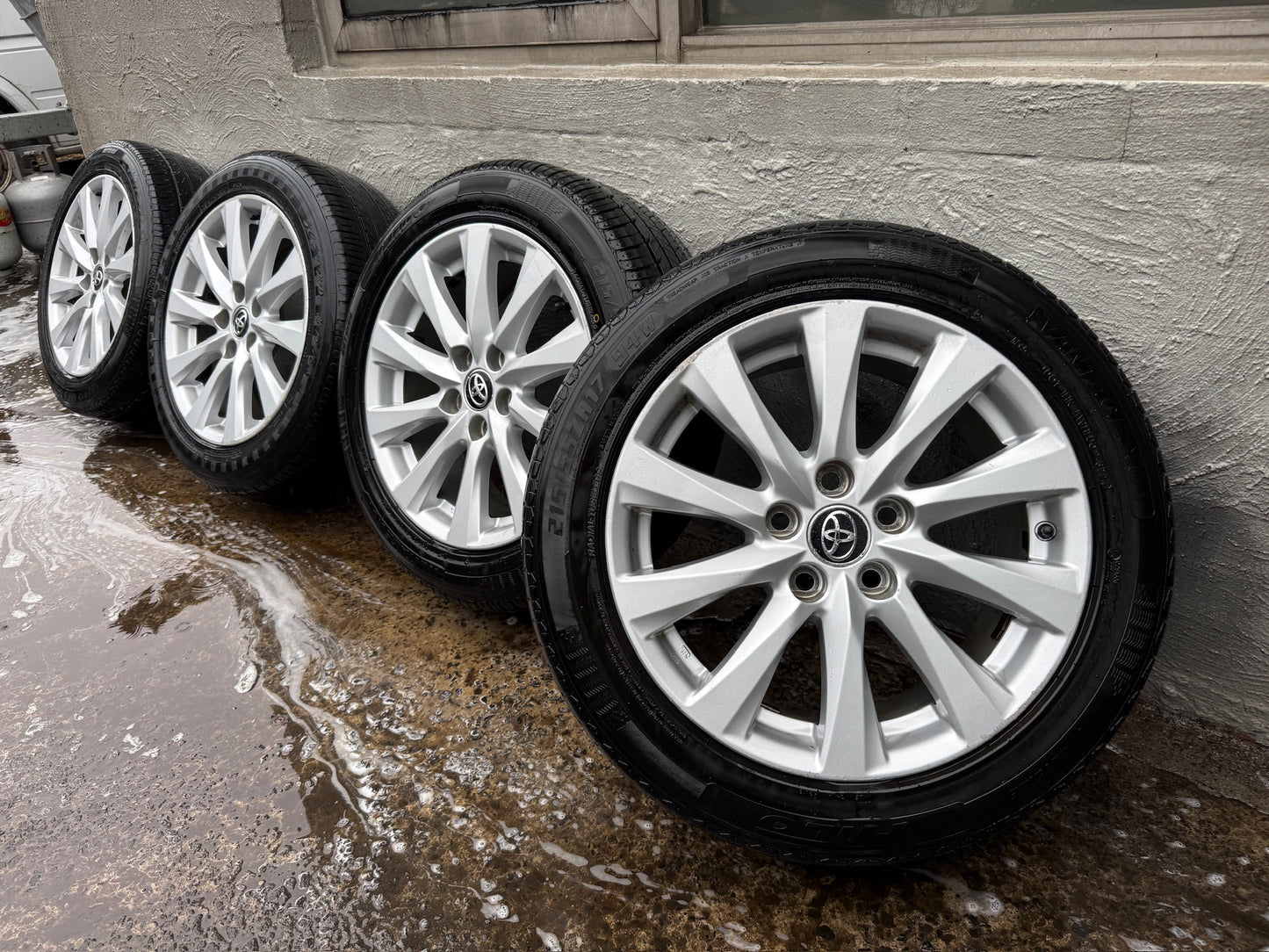 Toyota Camry 17” Alloy Wheels with Good Tyres