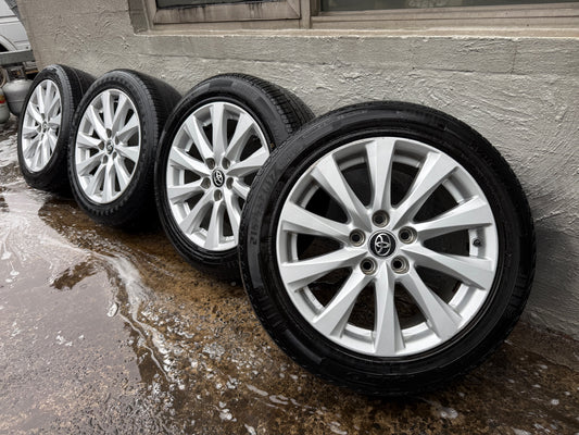 Toyota Camry 17” Alloy Wheels with Good Tyres
