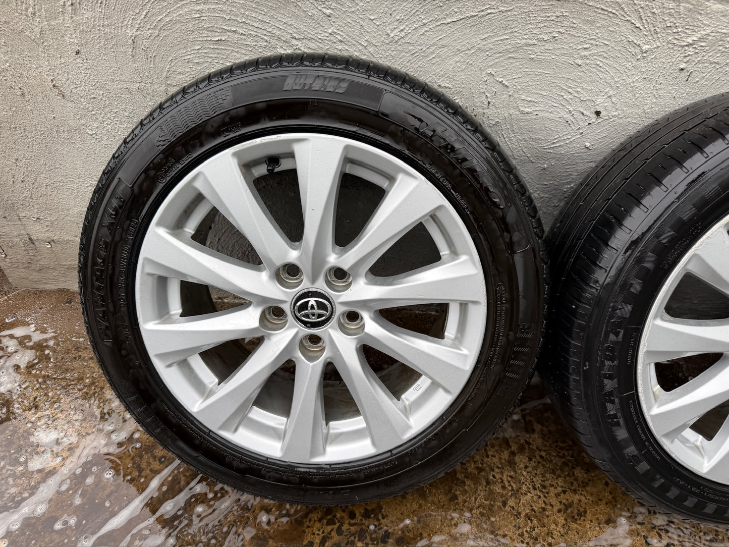 Toyota Camry 17” Alloy Wheels with Good Tyres