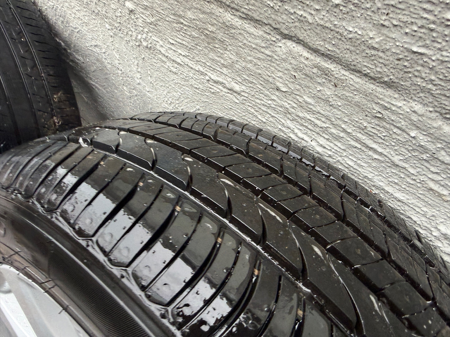 Toyota Camry 17” Alloy Wheels with Good Tyres