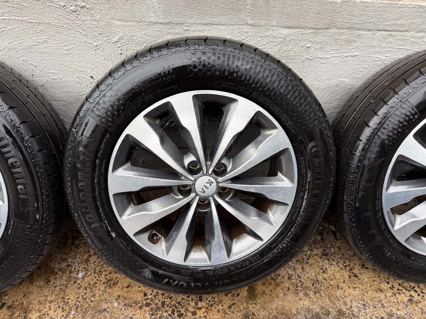 Kia Carnival 18” Alloy Wheels with Good Tyres