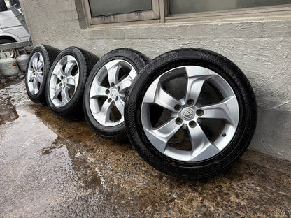 Honda HR-V 17” Alloy Wheels with Good Tyres.