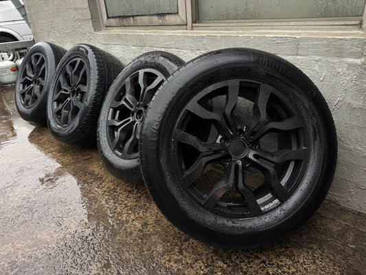 Audi Q5 18” Alloy Wheels with Tyres