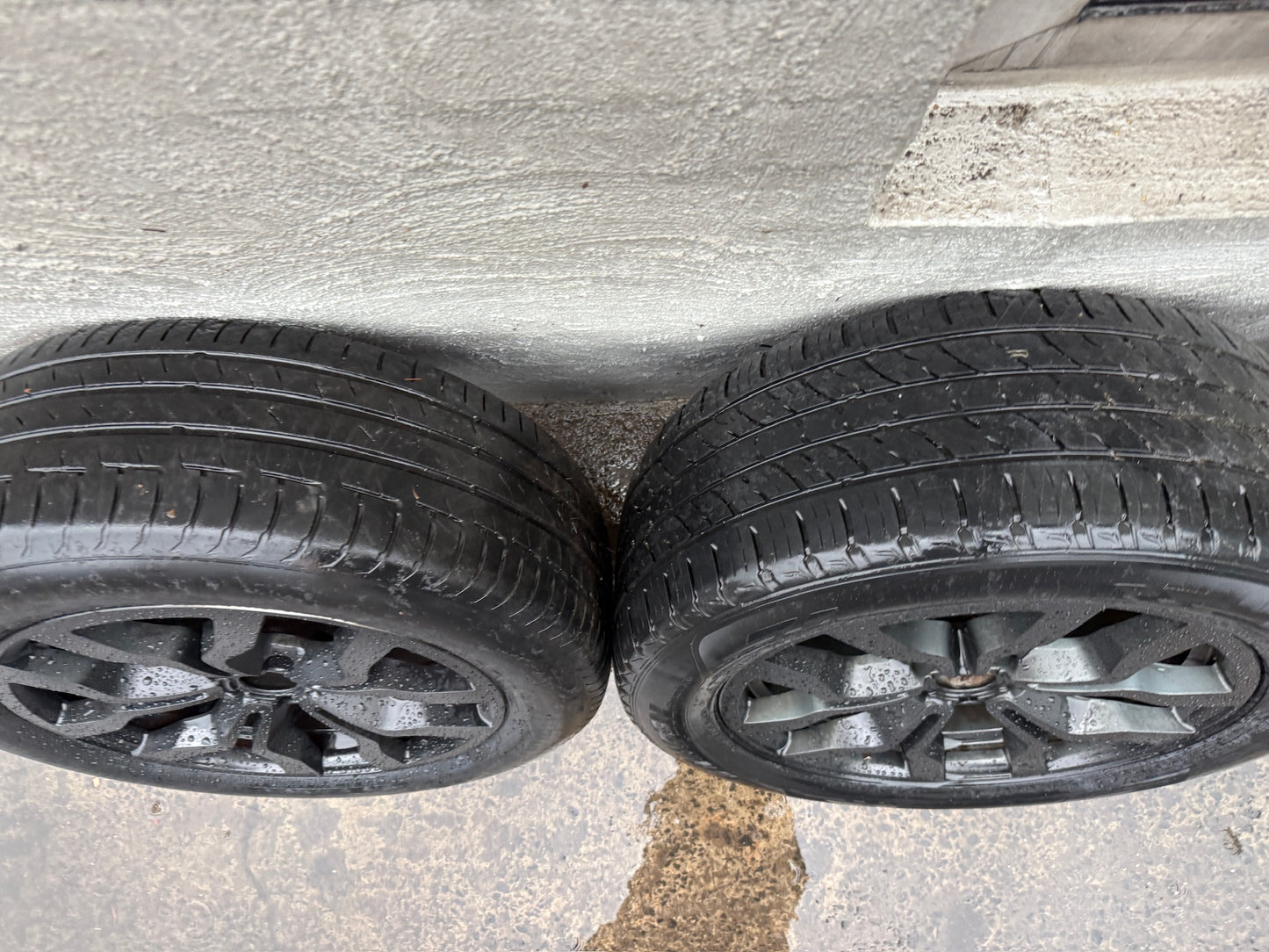 Audi Q5 18” Alloy Wheels with Tyres
