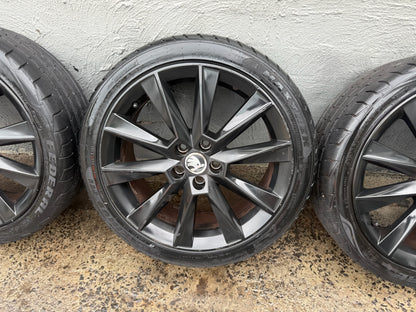 Skoda Fabia 17” Alloy Wheels with Very Good Tyres