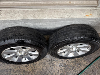 Volkswagen Tiguan 16” Alloy Wheels with Excellent Tyres