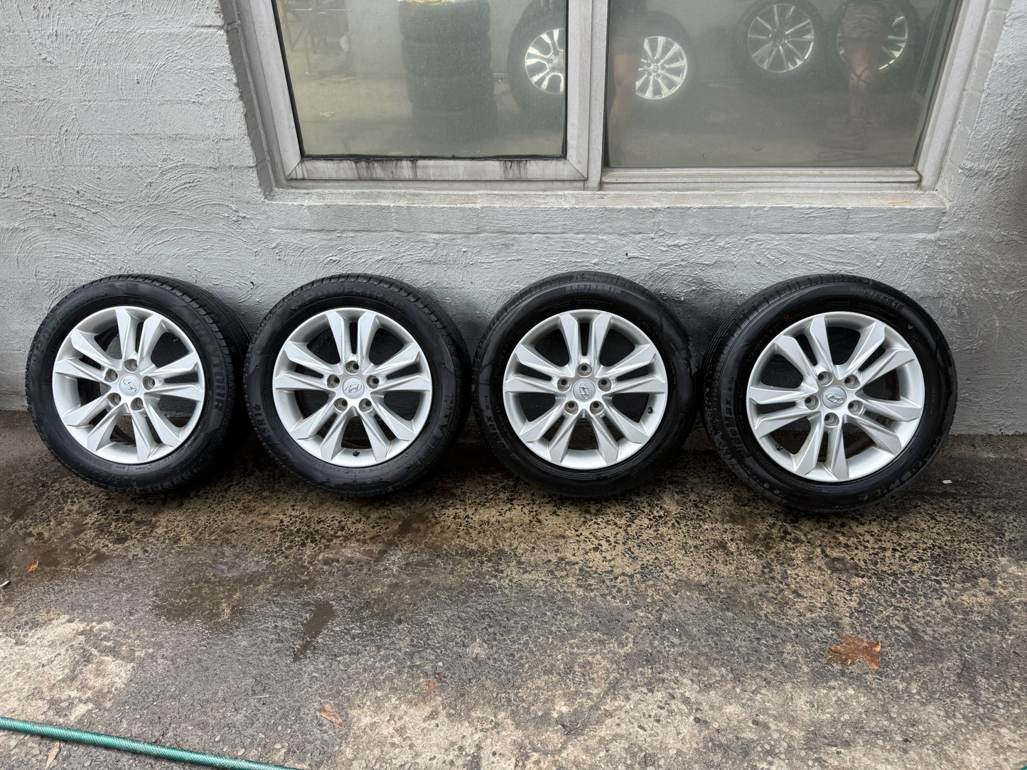 Hyundai i30/Elantra 16” Alloy Wheels with Good Tyres