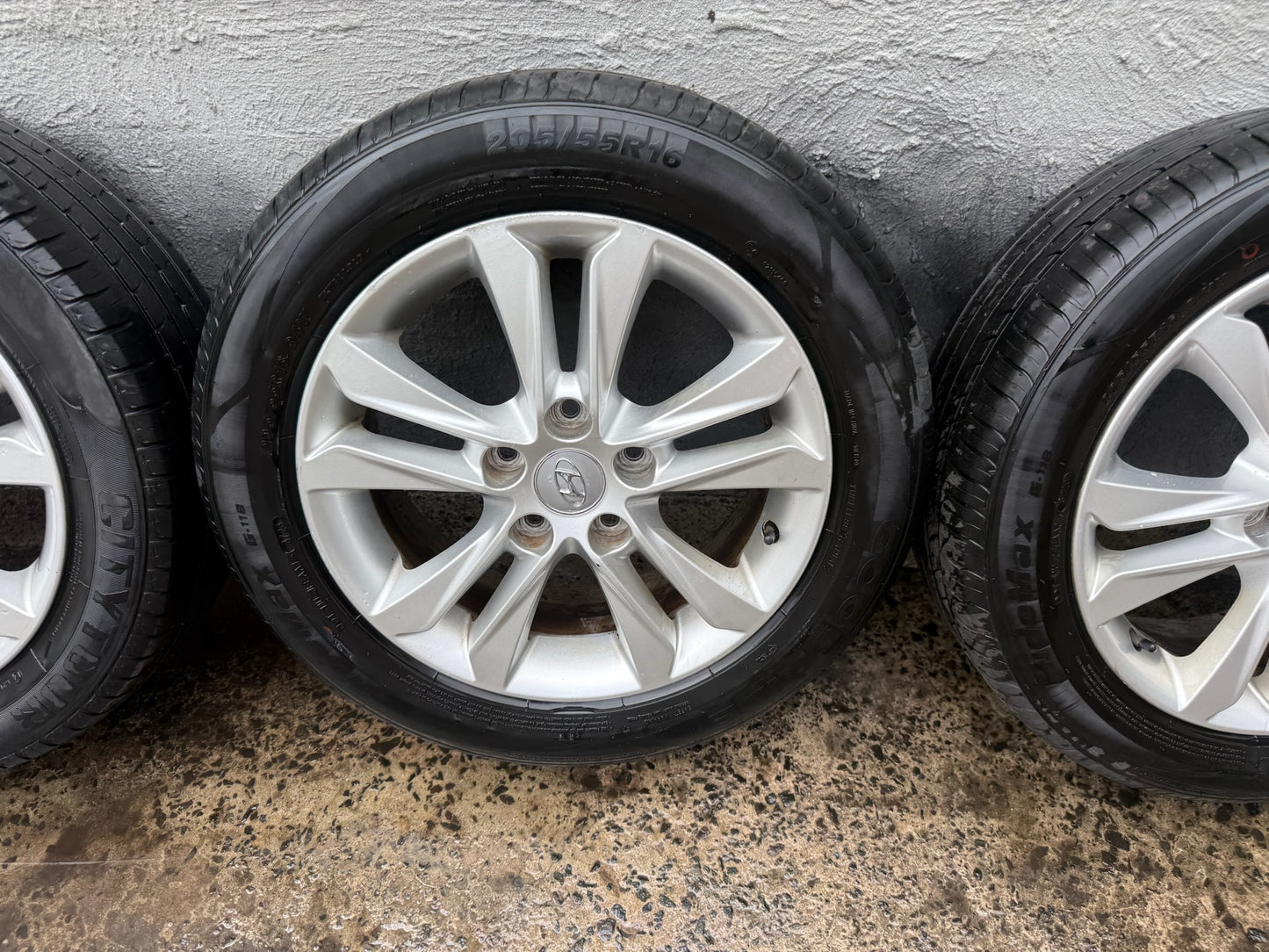 Hyundai i30/Elantra 16” Alloy Wheels with Good Tyres
