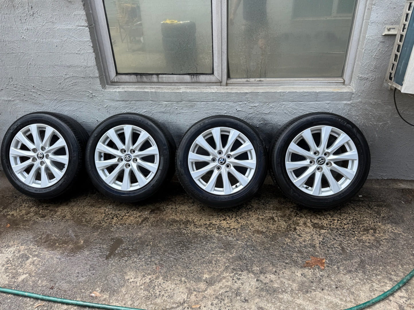 Toyota Camry 17” Alloy Wheels with Good Tyres