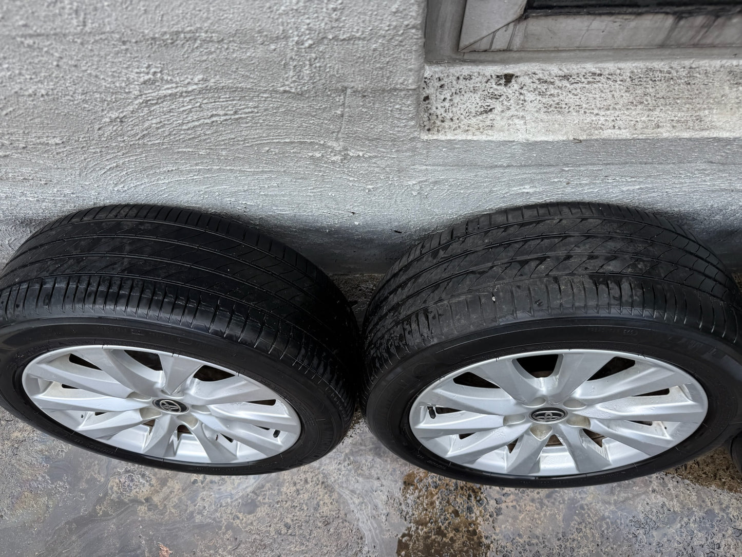 Toyota Camry 17” Alloy Wheels with Good Tyres