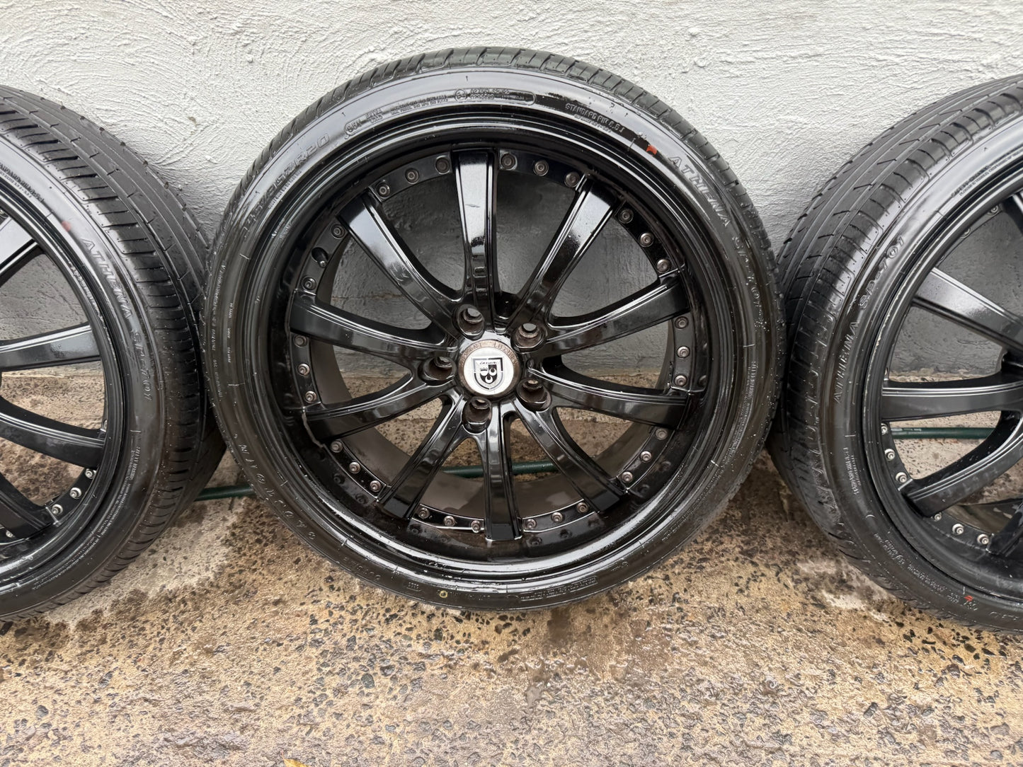 Lexani Black VE/VF Commodore  20” Alloy Wheels with Excellent Tyres