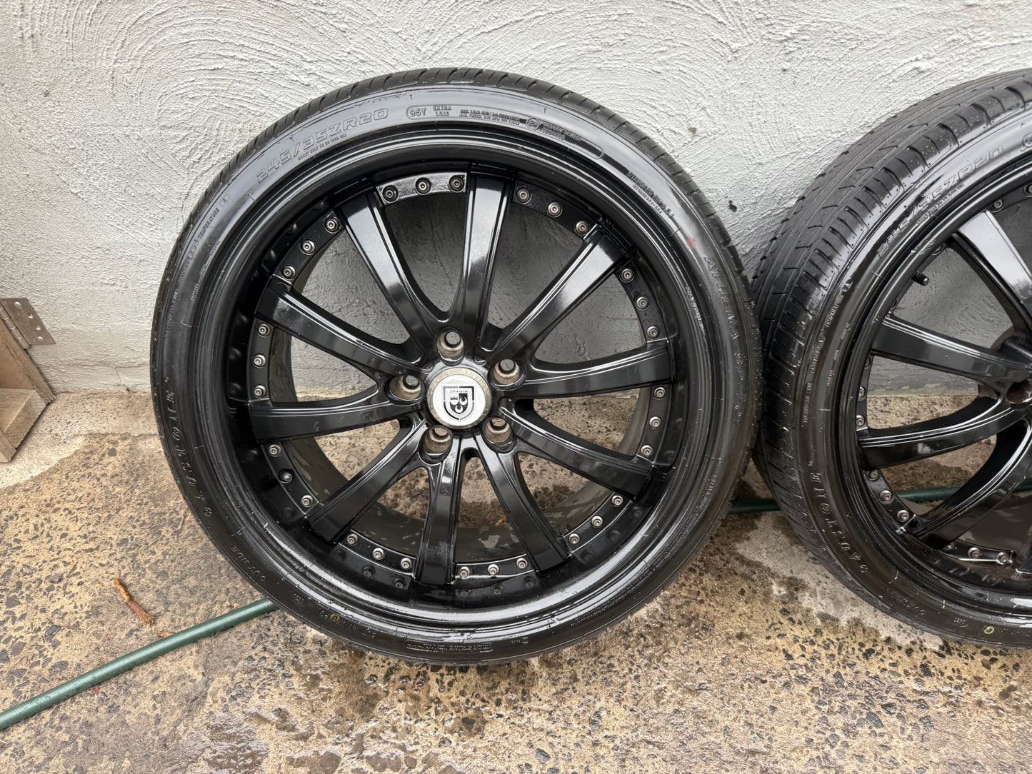 Lexani Black VE/VF Commodore  20” Alloy Wheels with Excellent Tyres