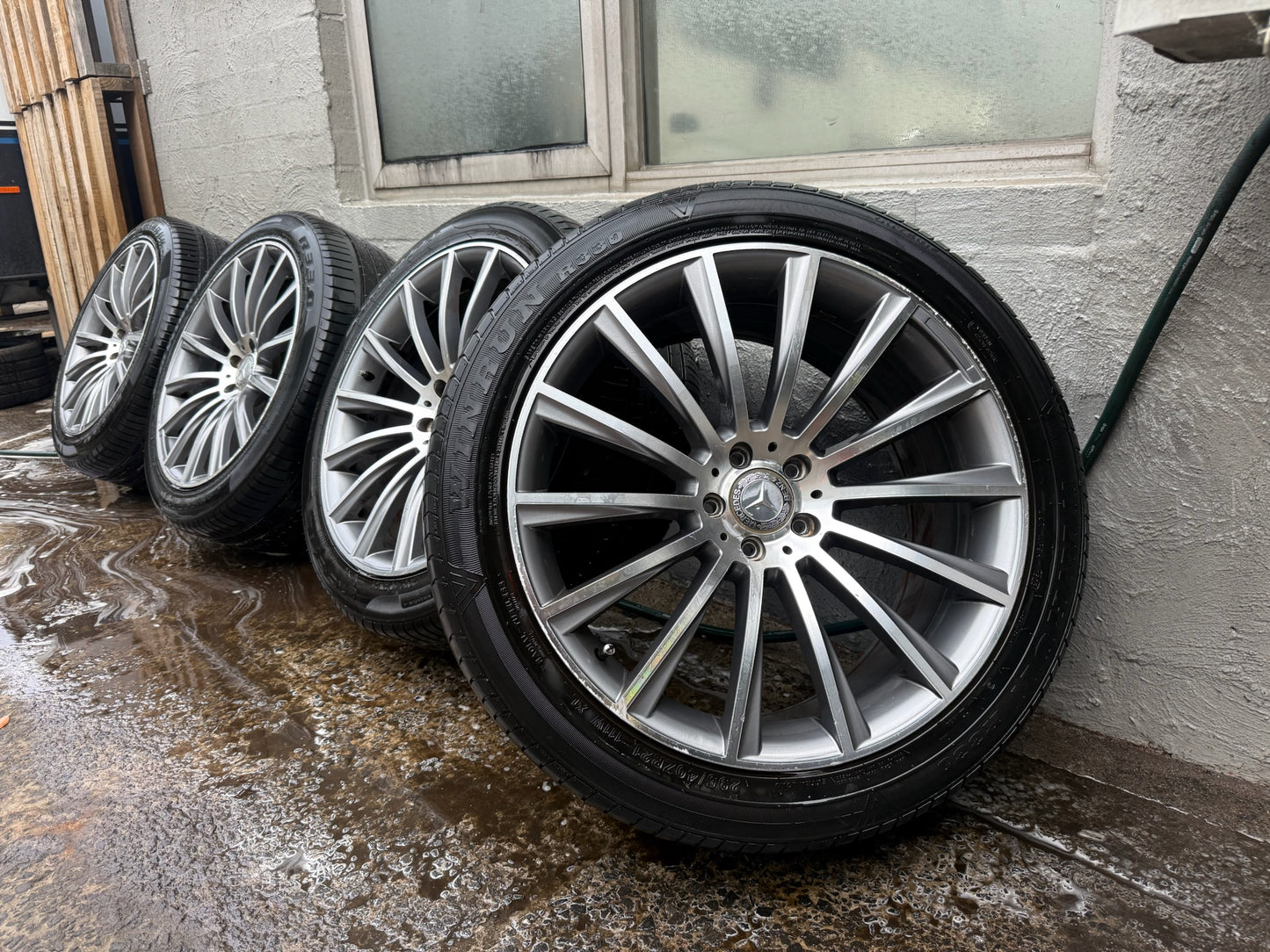Mercedes ML 21” Alloy Wheels with Excellent Tyres