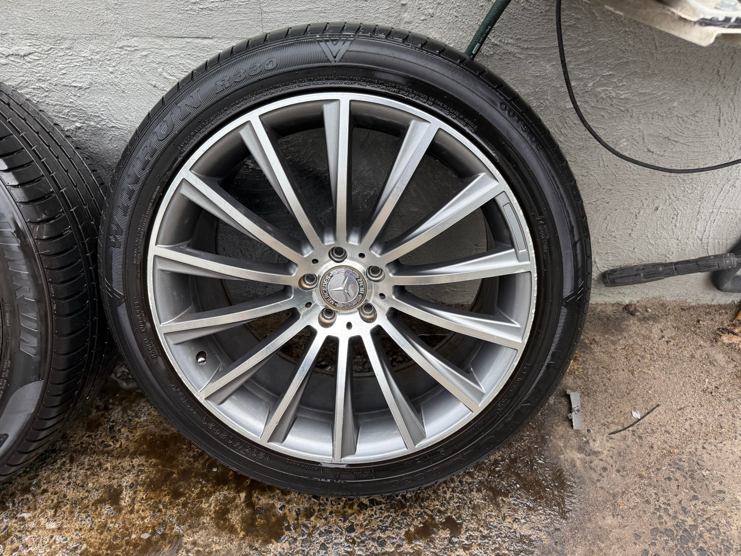 Mercedes ML 21” Alloy Wheels with Excellent Tyres