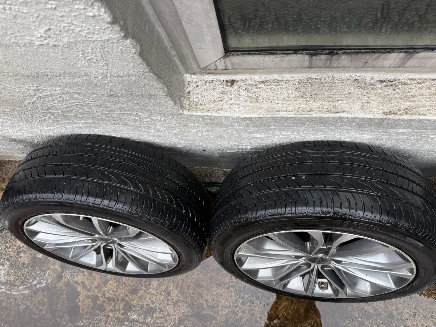 Genesis G80 18” Alloy Wheels with Good Tyres