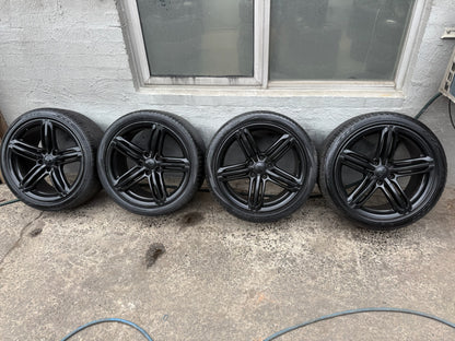 Audi Q7 Black 21” Alloy Wheels with Good Tyres