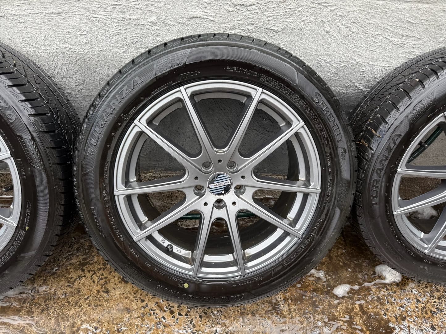 Auscar Grey 17” Alloy Wheels with Excellent Tyres