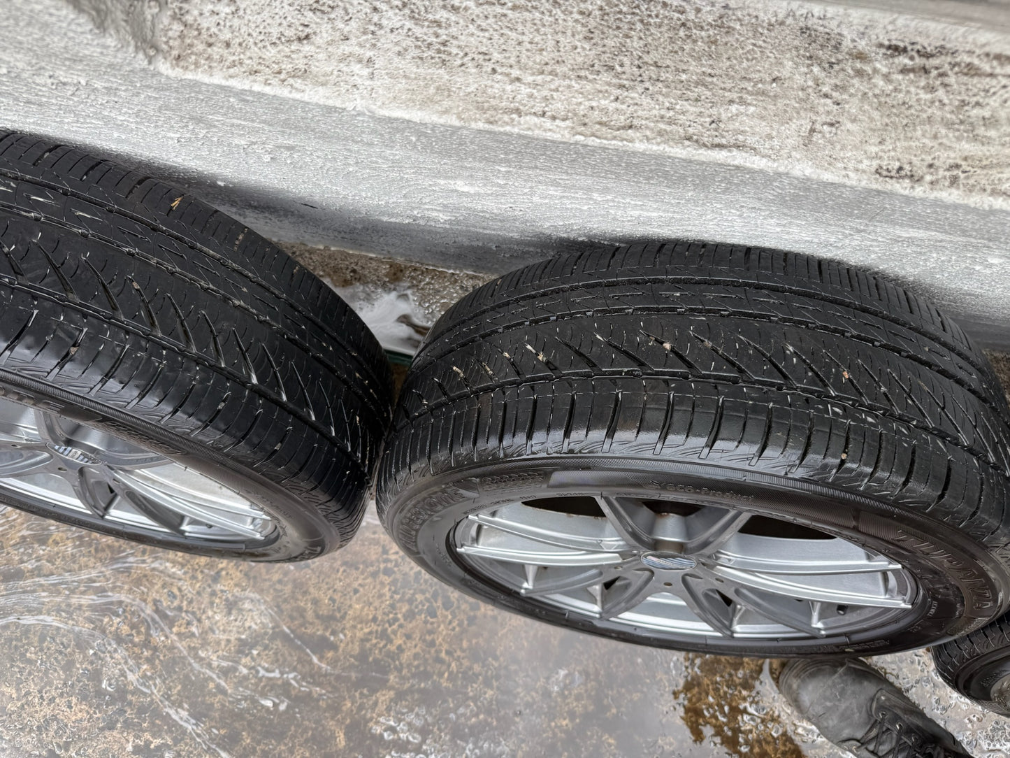 Auscar Grey 17” Alloy Wheels with Excellent Tyres