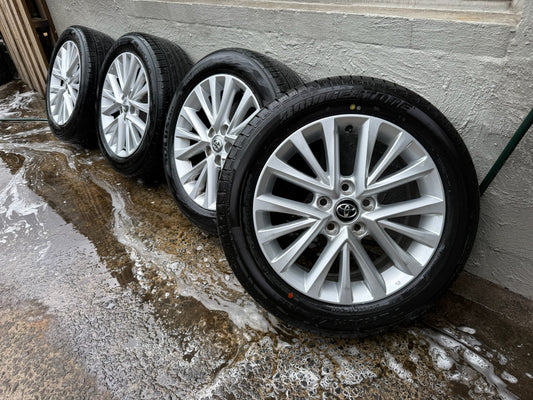 Toyota Camry 17” Alloy Wheels with Excellent Tyres