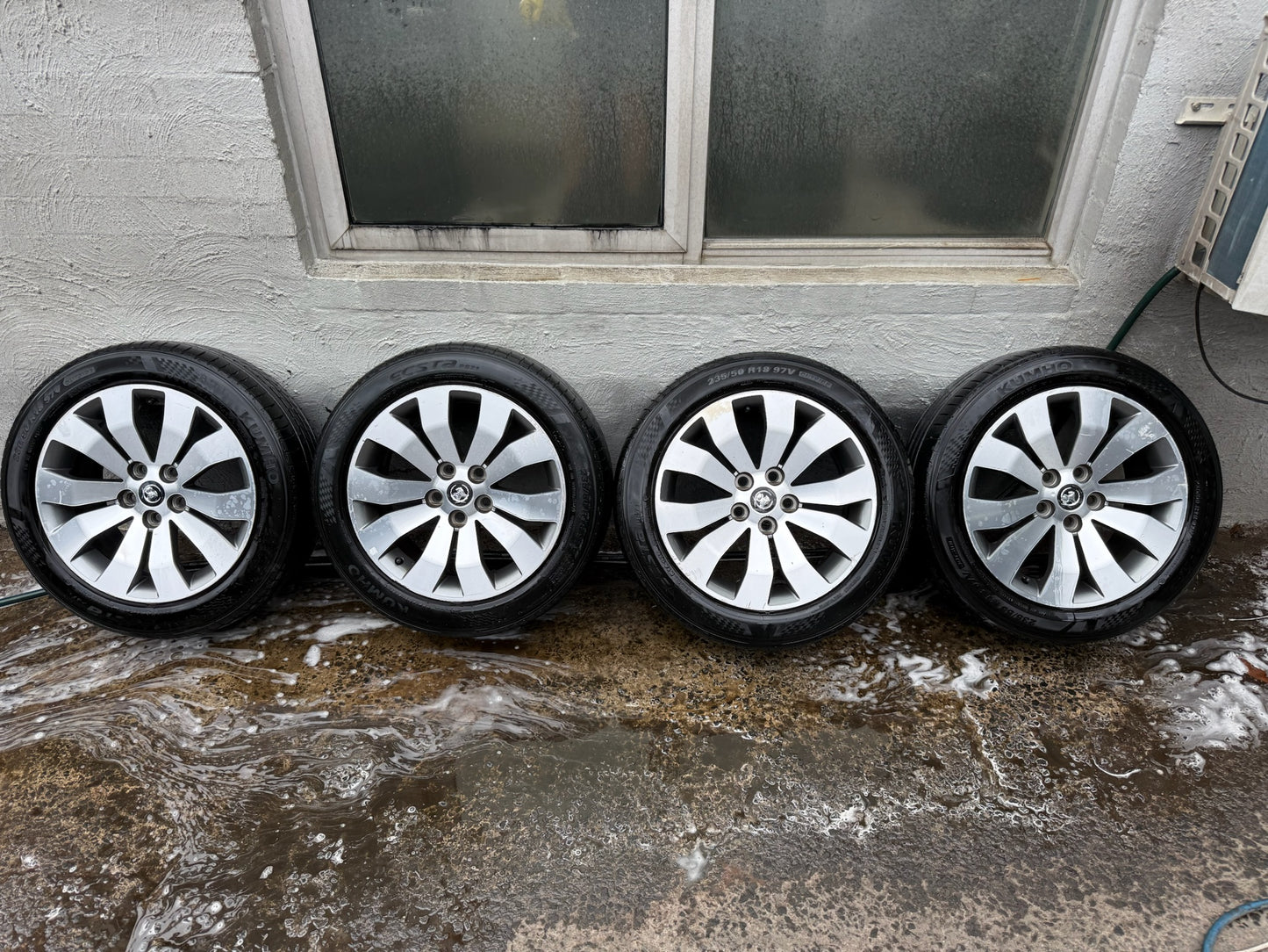 Holden Statesman/Caprice 18” Alloy Wheels with Good Tyres