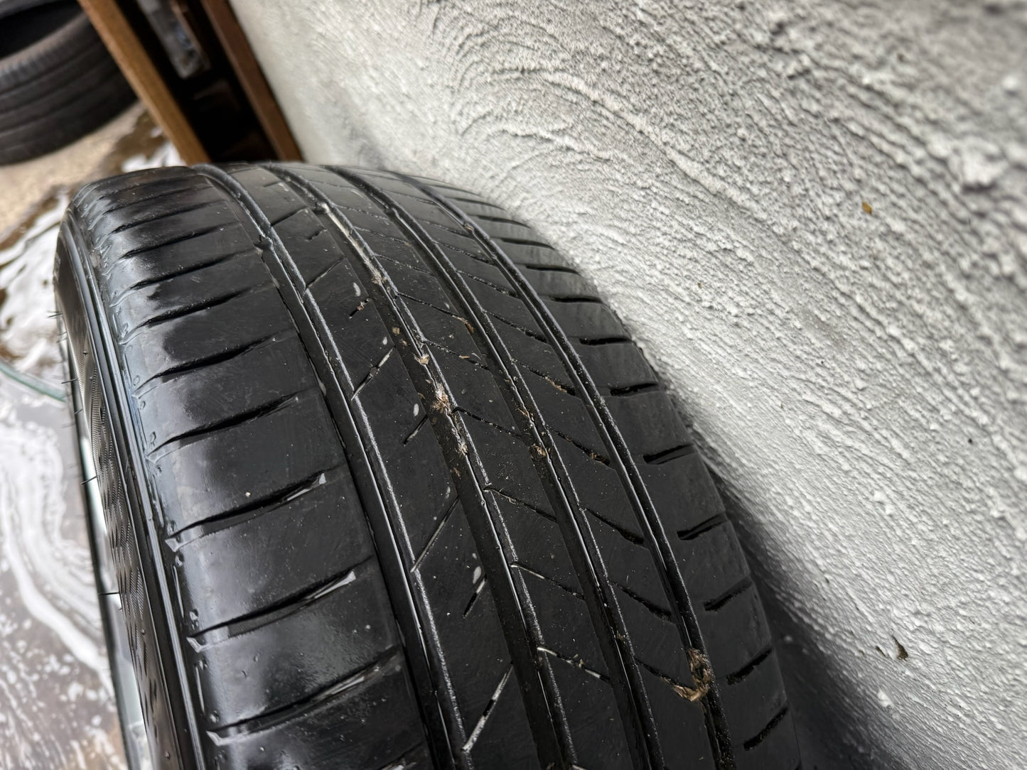 Holden Statesman/Caprice 18” Alloy Wheels with Good Tyres