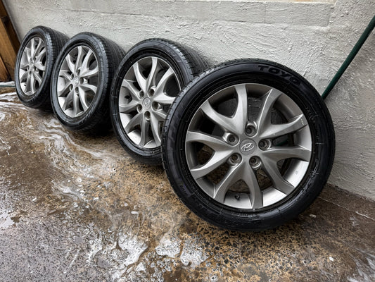 Hyundai i30 16” Alloy Wheels with Good Tyres