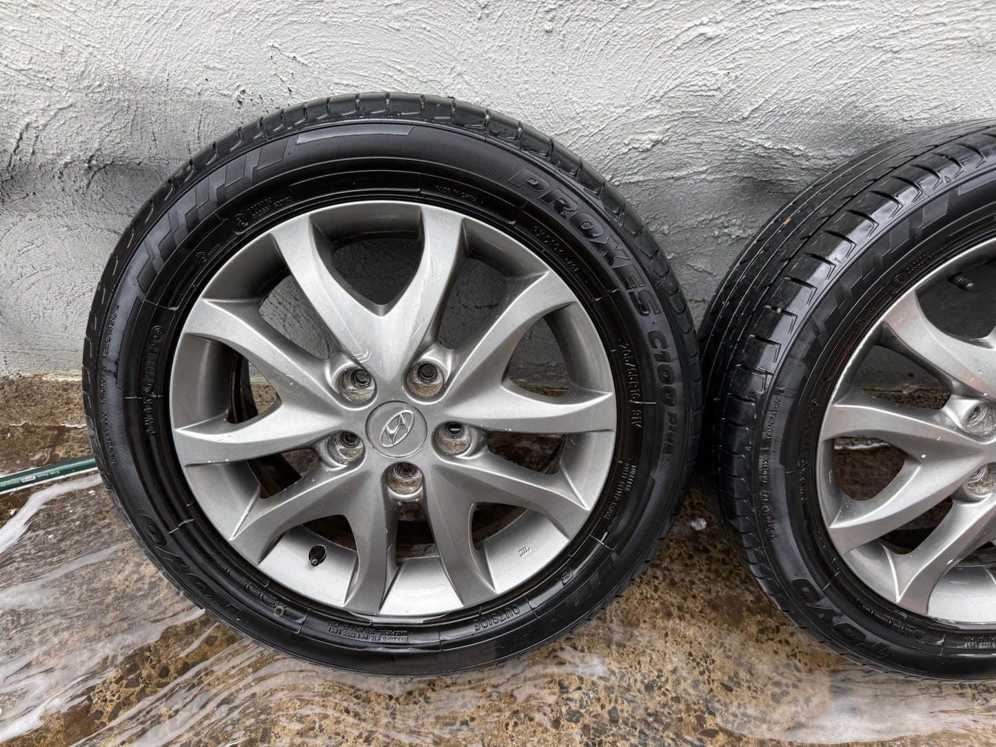 Hyundai i30 16” Alloy Wheels with Good Tyres