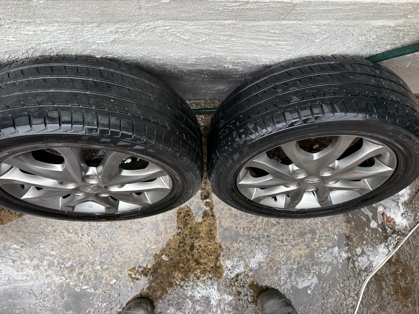 Hyundai i30 16” Alloy Wheels with Good Tyres