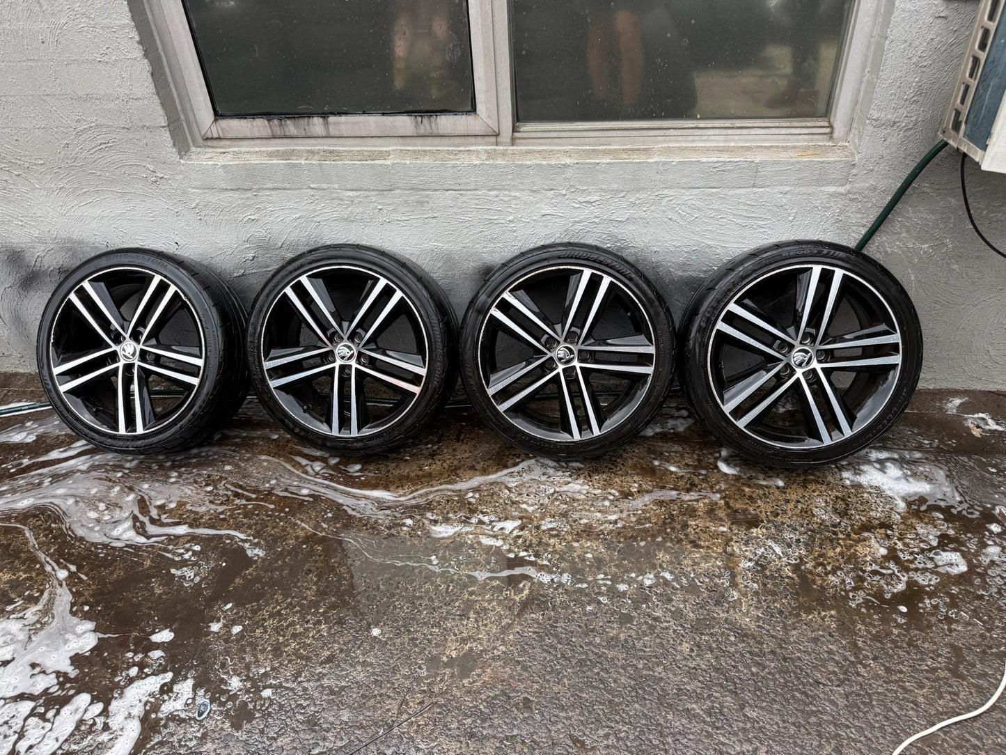 Skoda Rapid 17” Alloy Wheels with Tyres