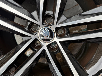 Skoda Rapid 17” Alloy Wheels with Tyres