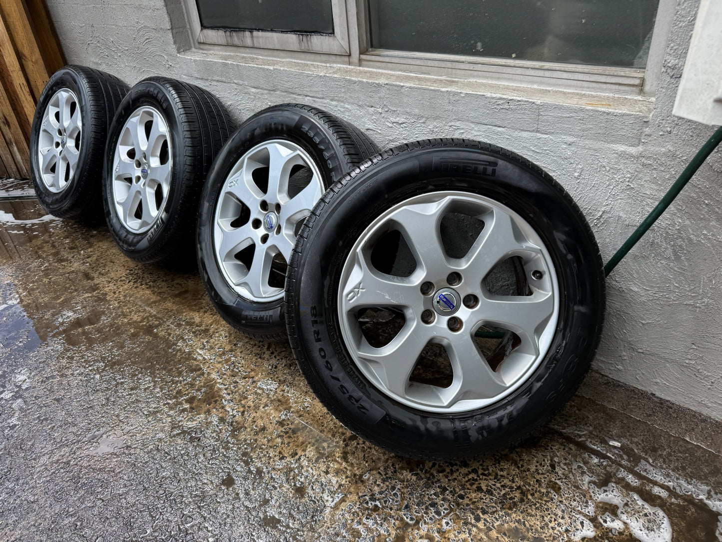 Volvo XC60 18” Alloy Wheels with Good Tyres